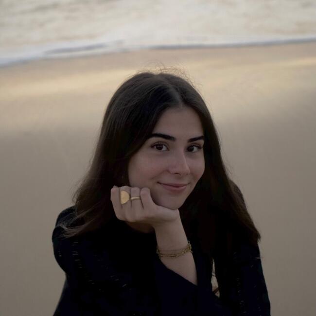 Babysitter in Bordeaux: Zoe