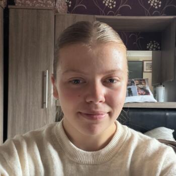 Babysitter in Saffron Walden: Ellie
