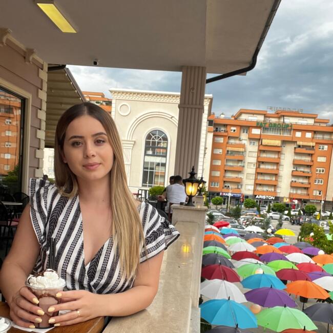 Babysitter in London: Blerina