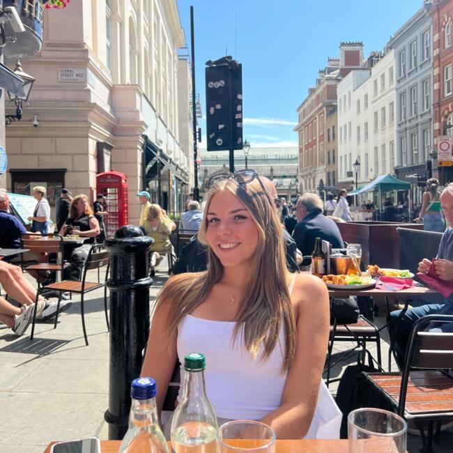 Babysitter in Liège: Marine