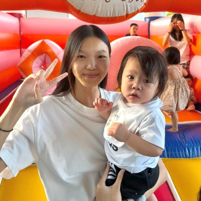 Babysitter in Singapore Island: Maxine