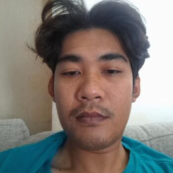 Babysitting job in Jakarta: babysitting job Faiz