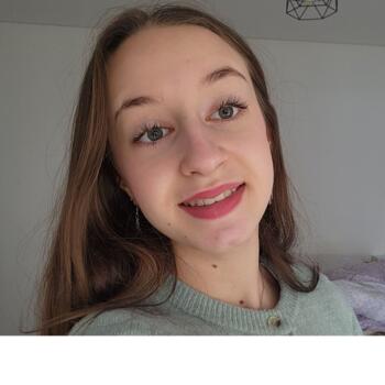 Babysitter Montfort-le-Gesnois: Akina