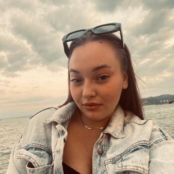 Babysitter in Piraeus: Karmen