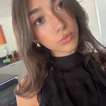 Babysitter in La Roche-sur-Foron: Charlotte