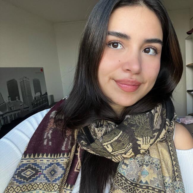 Babysitter in The Hague: Fatima