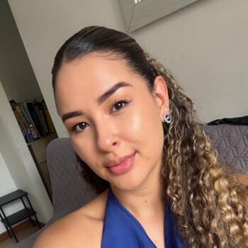 Padre/madre Envigado: Marcela