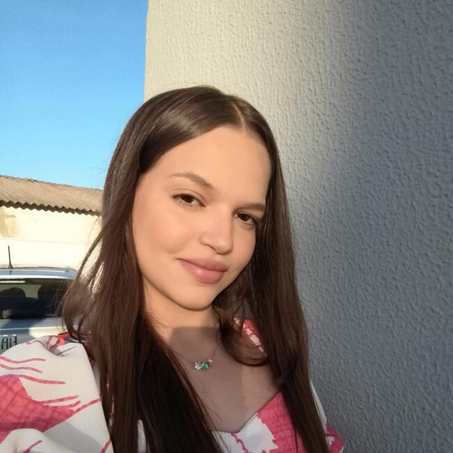 Babysitter in Aparecida de Goiânia: Geovanna