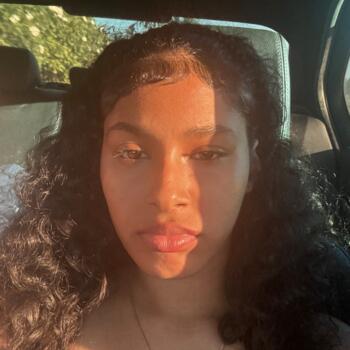 Babysitter in Miami: Jasleen