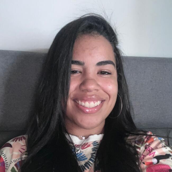 Babá em São Pedro da Aldeia: Lara