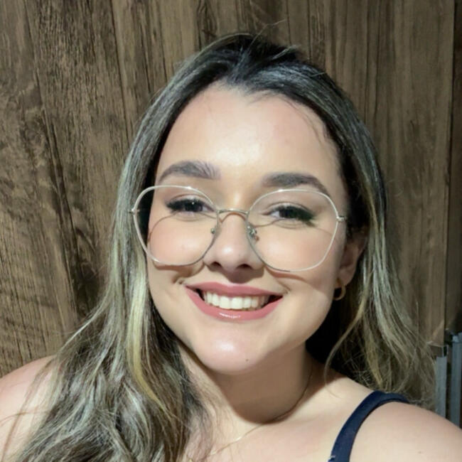 Babysitter in São José dos Campos: Isabelle