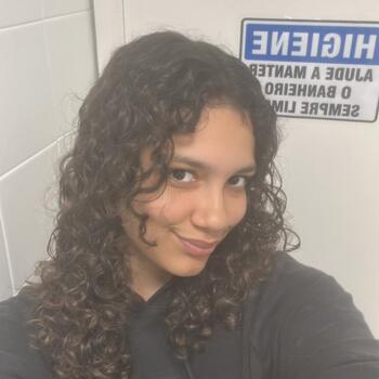Babysitter in Curitiba: Letícia
