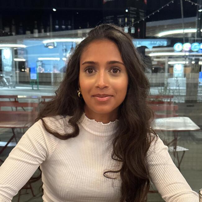 Baby-sitter in Le Mouret: Athina