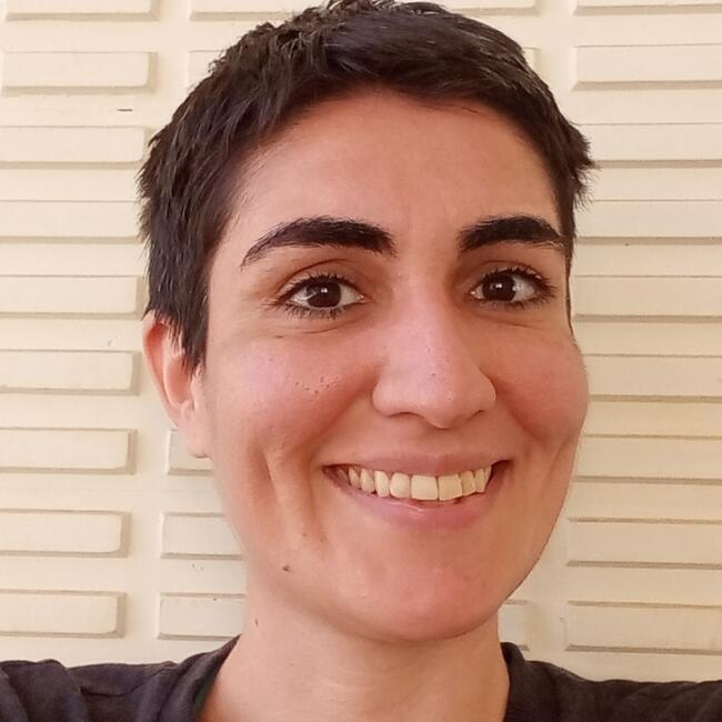 Babysitter in São Carlos: Noemi