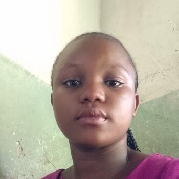 Babysitter in Mazeras: Mary