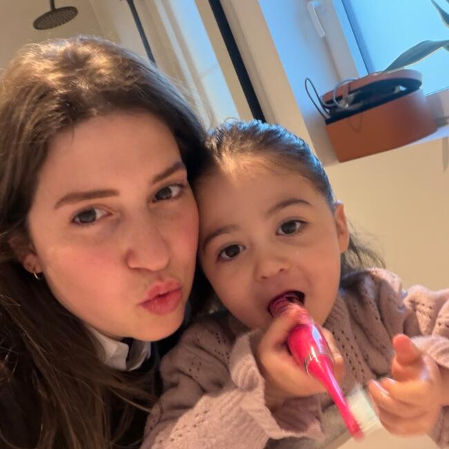 Babysitter Job in Geel: Sara