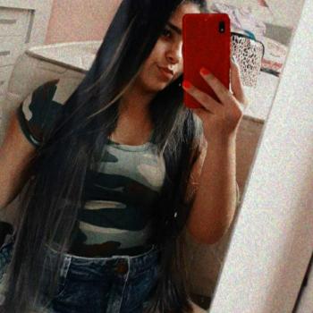 Babá Juiz de Fora: Larissa Kelly