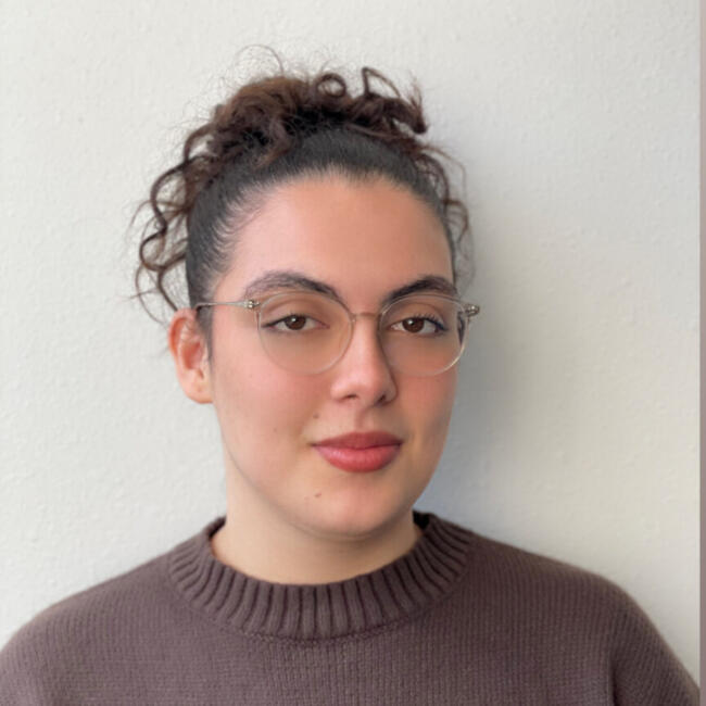 Babysitter in Paris: Ines