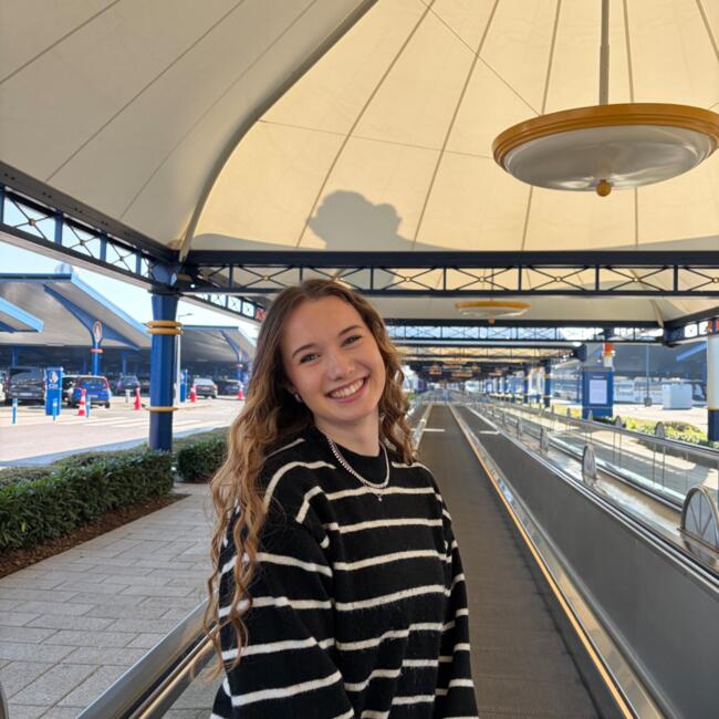 Babysitter in Olivet: Nina