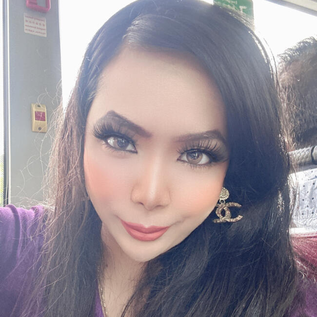 Babysitting job in Singapore Island: Alyani