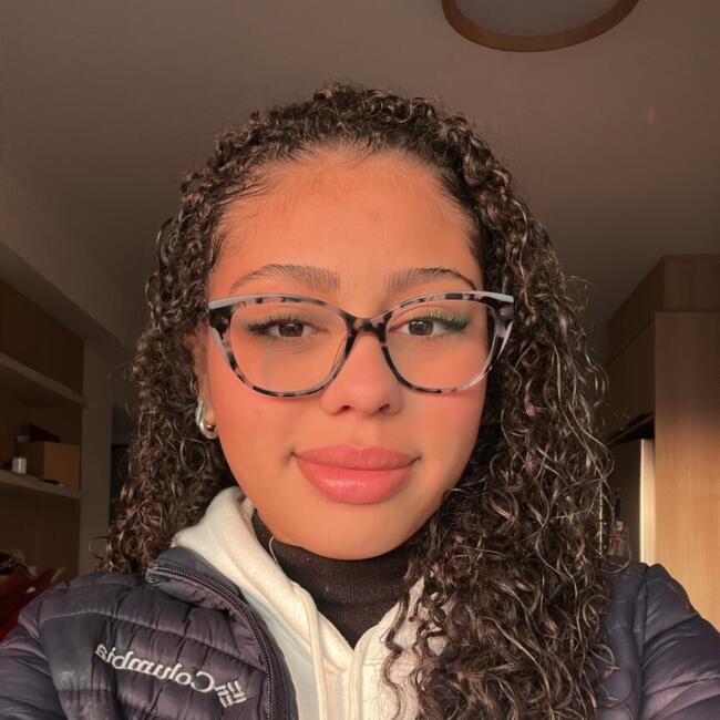Babá em Lages: Isa