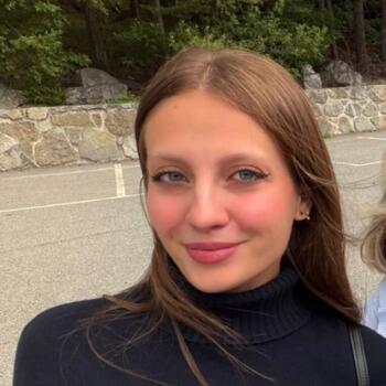 Babysitter in Rome: Giulia