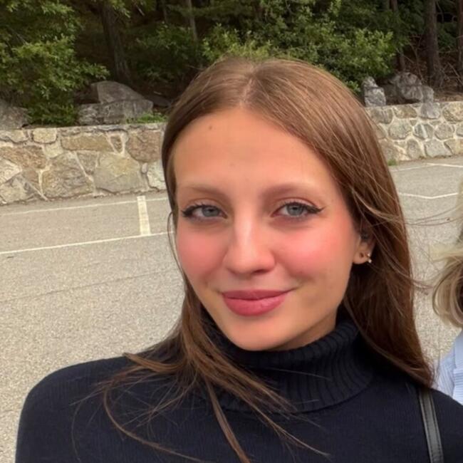 Babysitter in Rome: Giulia