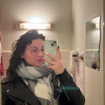 Babysitter in Saint-Simon-de-Bordes: Candy