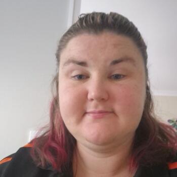 Babysitter in Napier City: Nicole