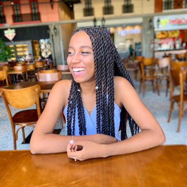 Babysitter in Uberlândia: Julia