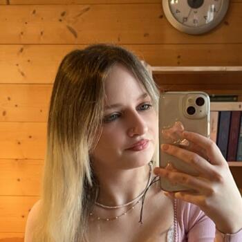 Babysitter in Thun: Corinne