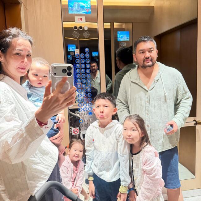 وظيفة جليسة أطفال في أبوظبي: Чолпон