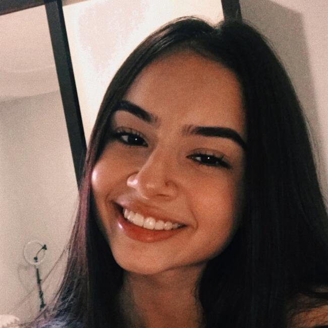 Babysitter in Maringá: Manuela