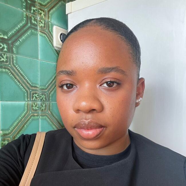 Babysitter in Lisbon: Litiane Kuti