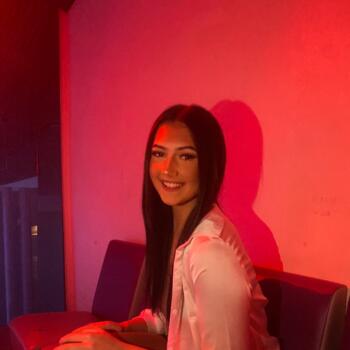 Babysitter in Salettes (Haute-Loire): Jade