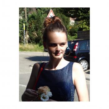 Niñera Dison: Éline