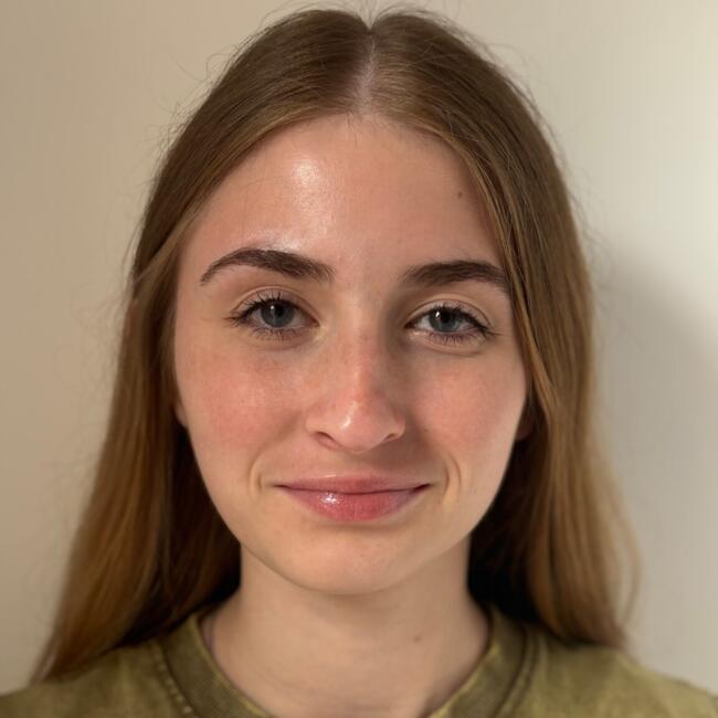 Babysitter in Saint-Ouen: Orlane