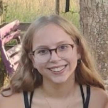 Babysitter in Roye (Bourgogne-Franche-Comté): Lucy