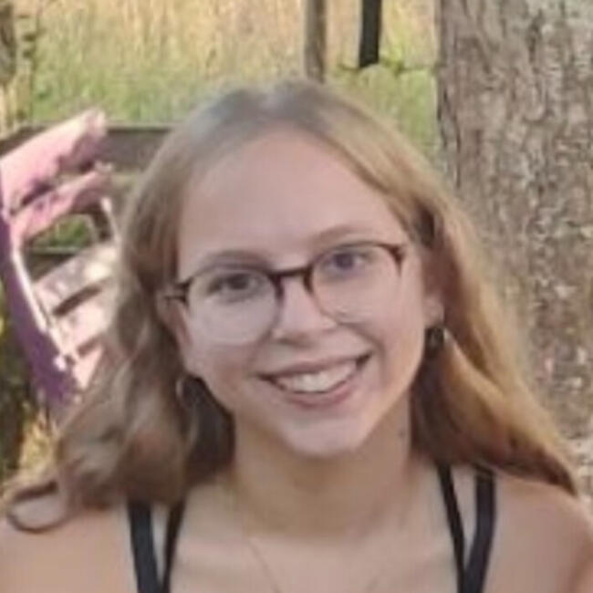 Babysitter in Roye (Bourgogne-Franche-Comté): Lucy