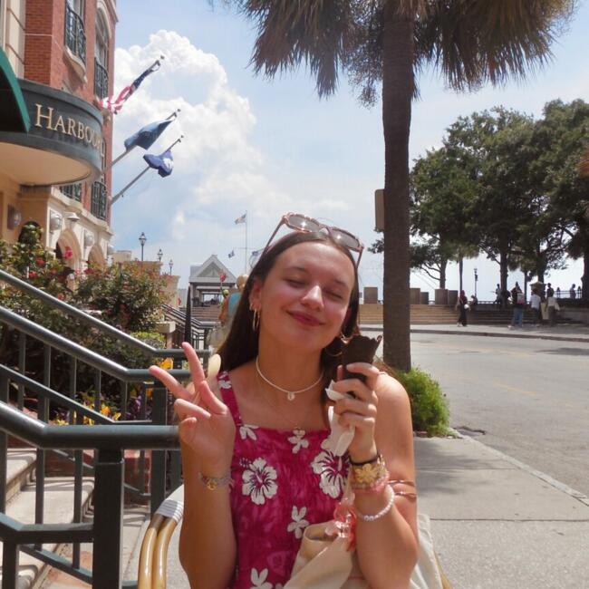 Babysitter in Clermont-Ferrand: Léa