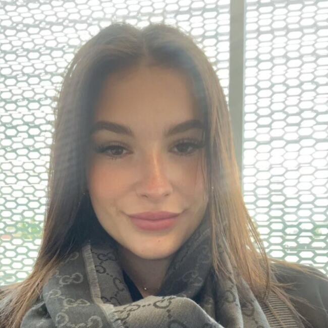 Babysitter in Marignier: Chanel