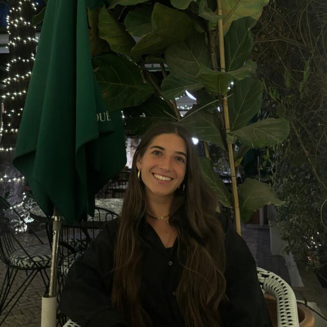 Canguro en Isla Cristina: Paola