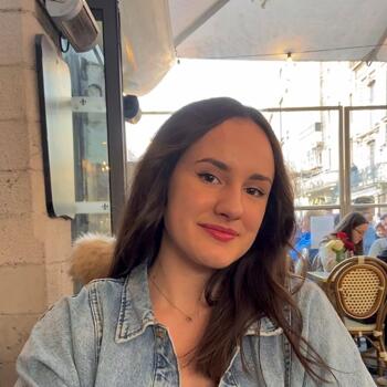 Baby-sitter in Lille: Lena