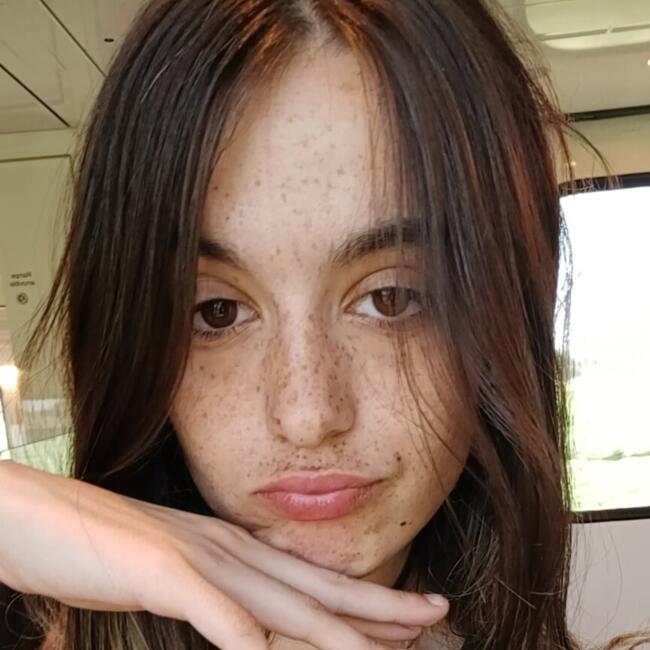 Babysitter in Broué: Loann