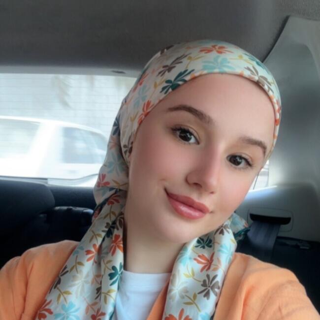 مربية أطفال في الجزائر: Yasmine