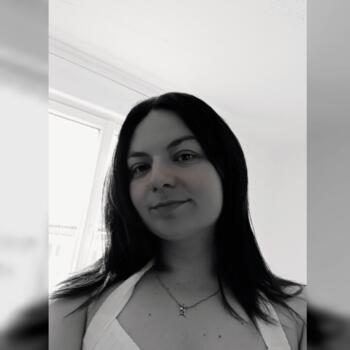 Babysitter Job in Landres: Babysitter Job Laura