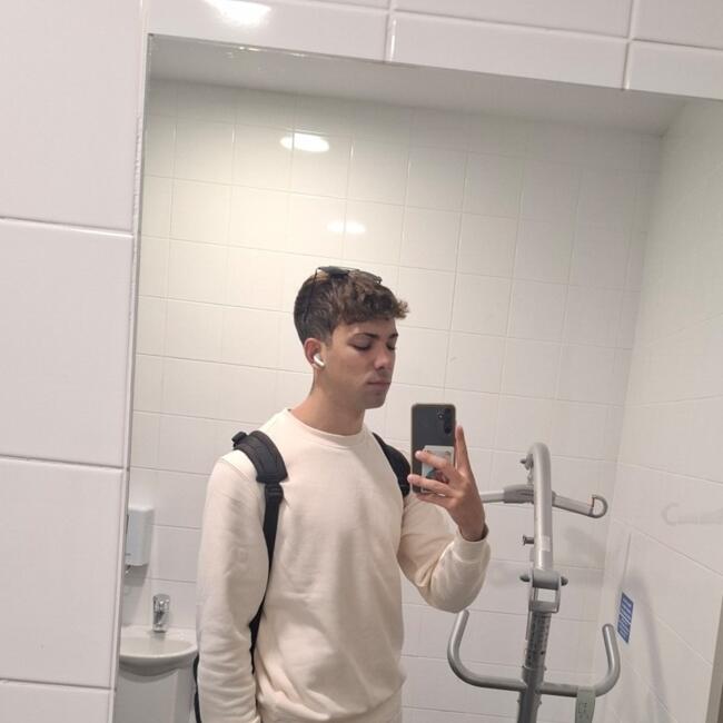 Canguro en Alicante: Gonzalo