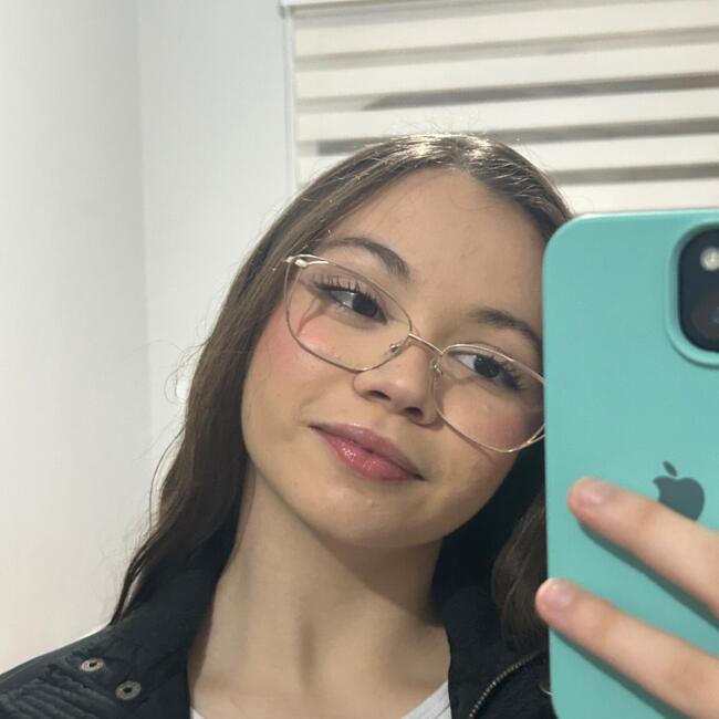 Babysitter in São José dos Campos: Isabella