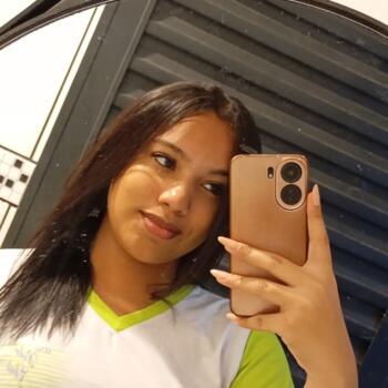 Babysitter in Uchoa: Alesandra