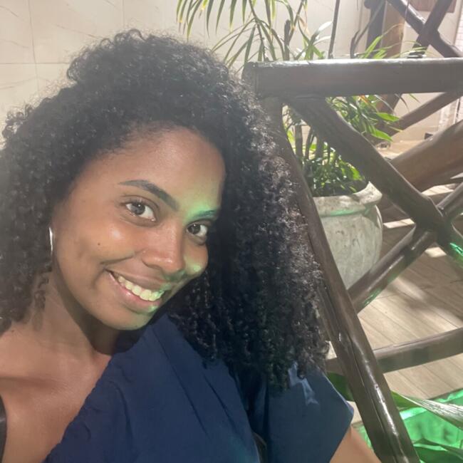 Babysitter in Salvador: Loorena